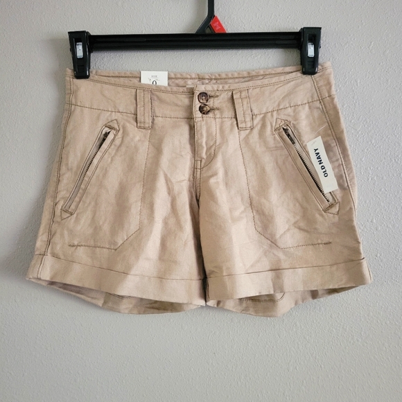 Old Navy Shorts Khaki Tan Zip Pockets Cuffed Hem Brand New 0 - Picture 1 of 5